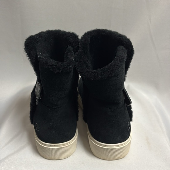 UGG Priya Plush Sneaker Boot Black Women’s Size 8.5 - Picture 4 of 7